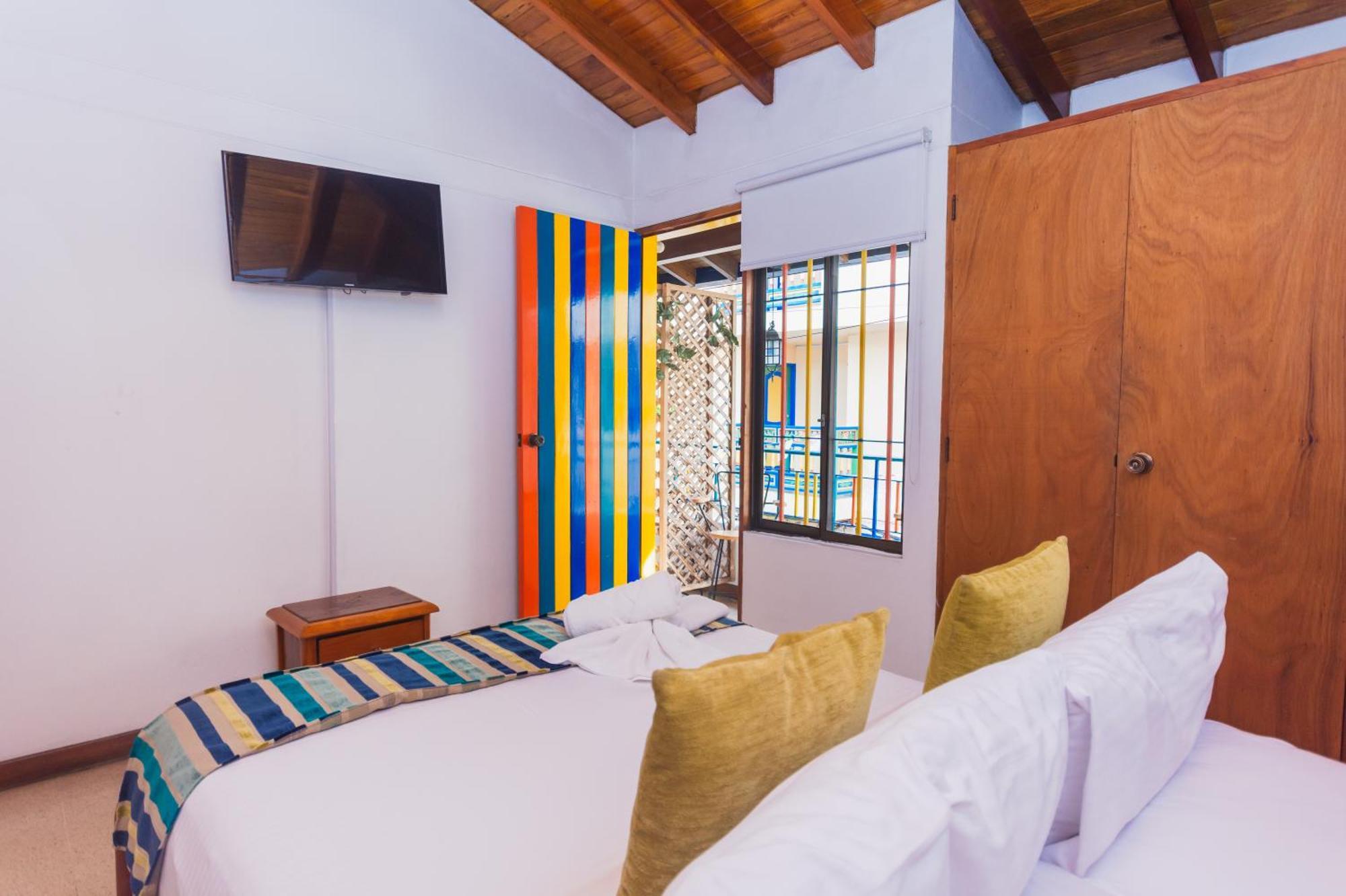 Hotel Guatatur Guatape Ngoại thất bức ảnh