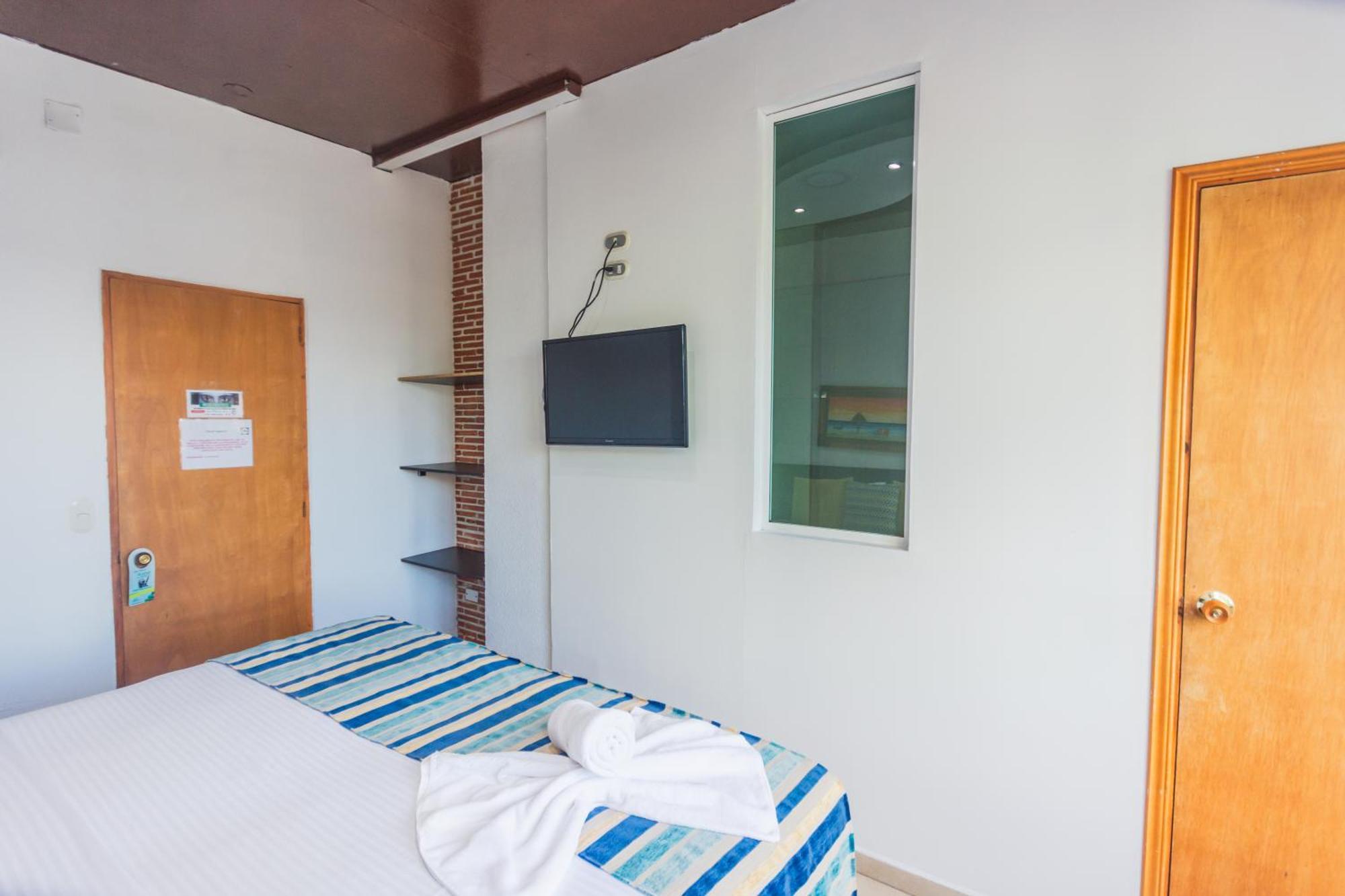 Hotel Guatatur Guatape Ngoại thất bức ảnh