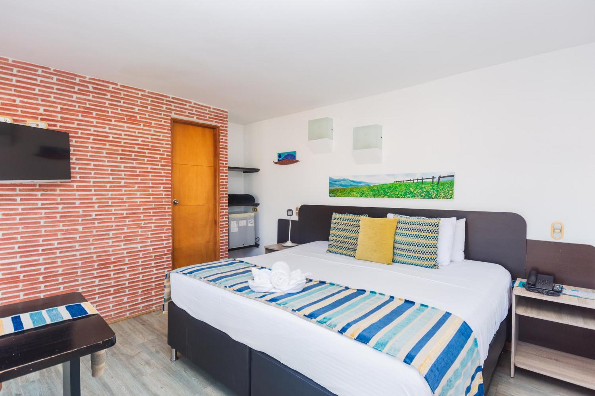 Hotel Guatatur Guatape Ngoại thất bức ảnh