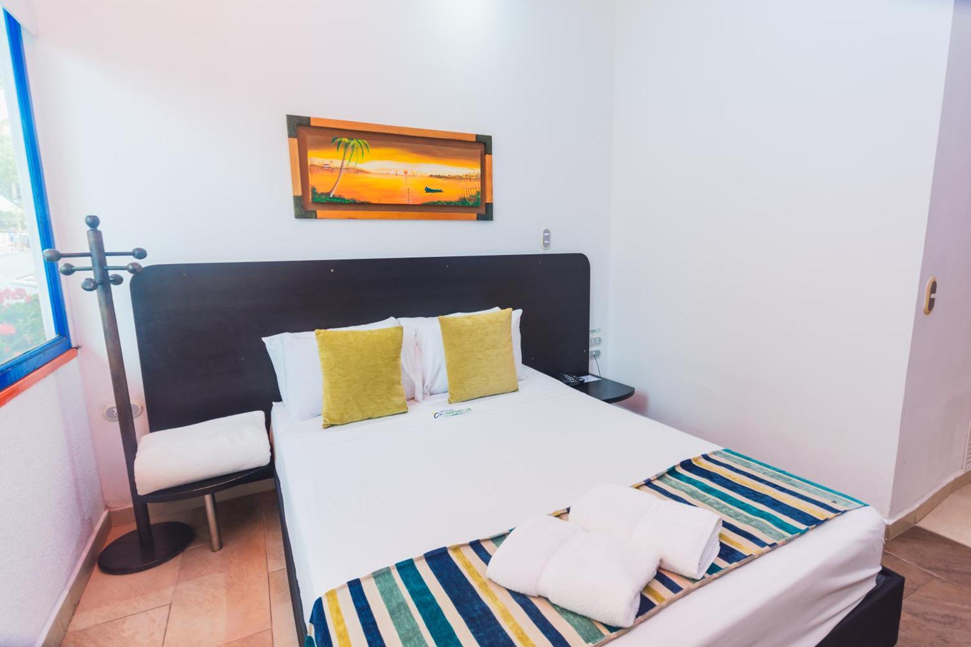 Hotel Guatatur Guatape Ngoại thất bức ảnh