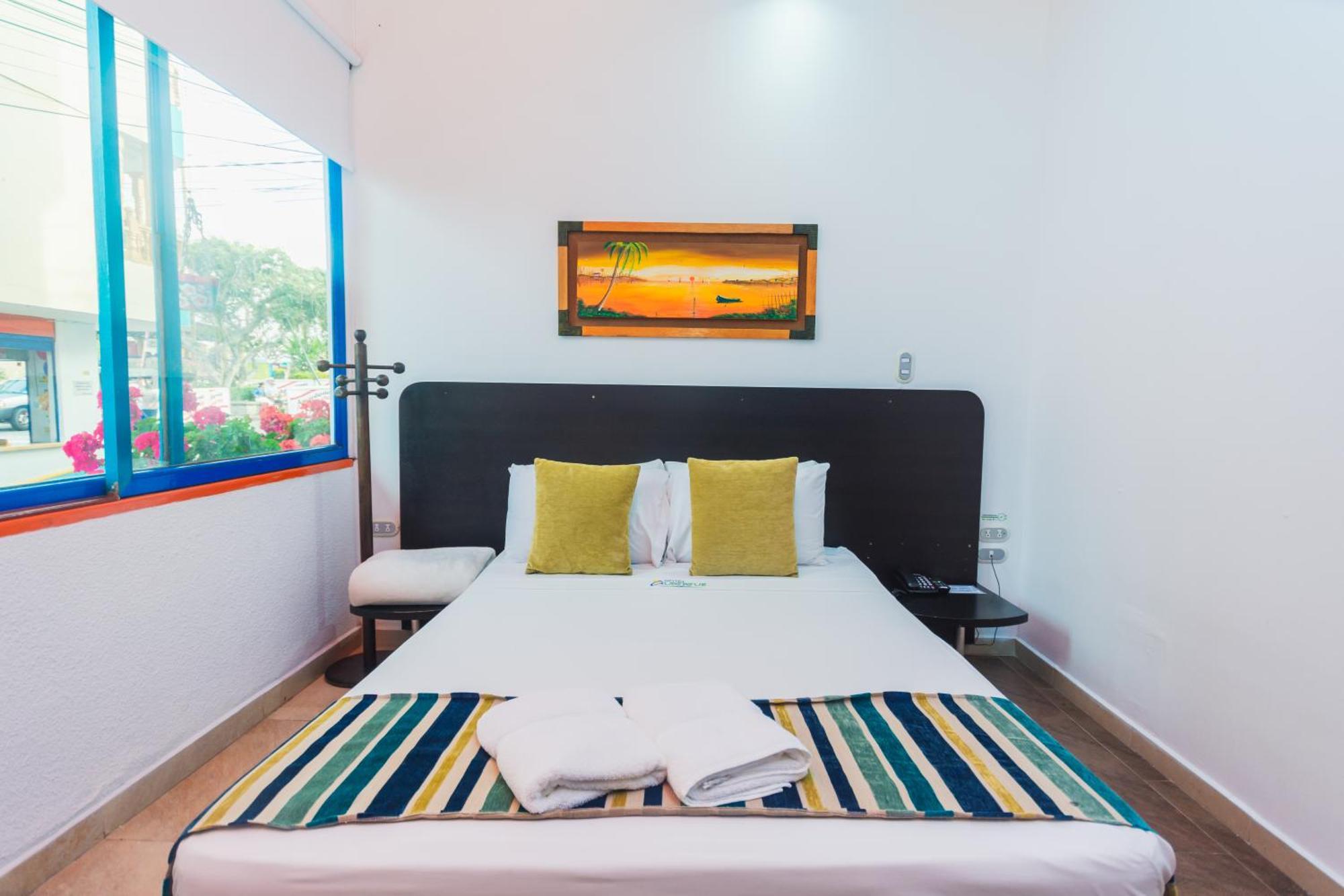 Hotel Guatatur Guatape Ngoại thất bức ảnh