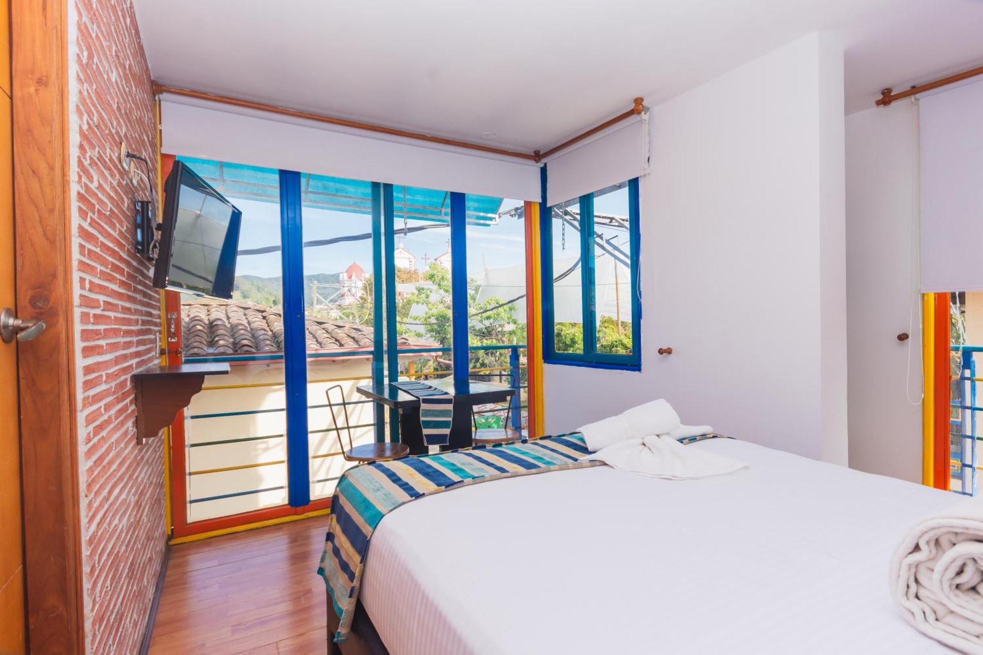 Hotel Guatatur Guatape Ngoại thất bức ảnh